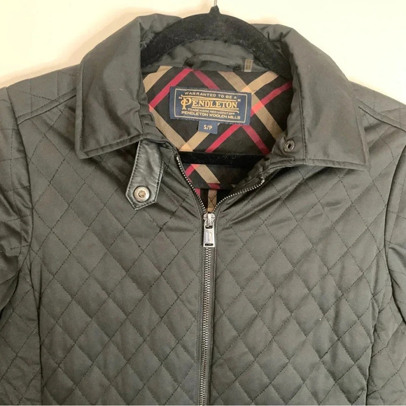 Pendleton Quilted Equestrian Black  Jacket with Plaid Lining S - Picture 5 of 12